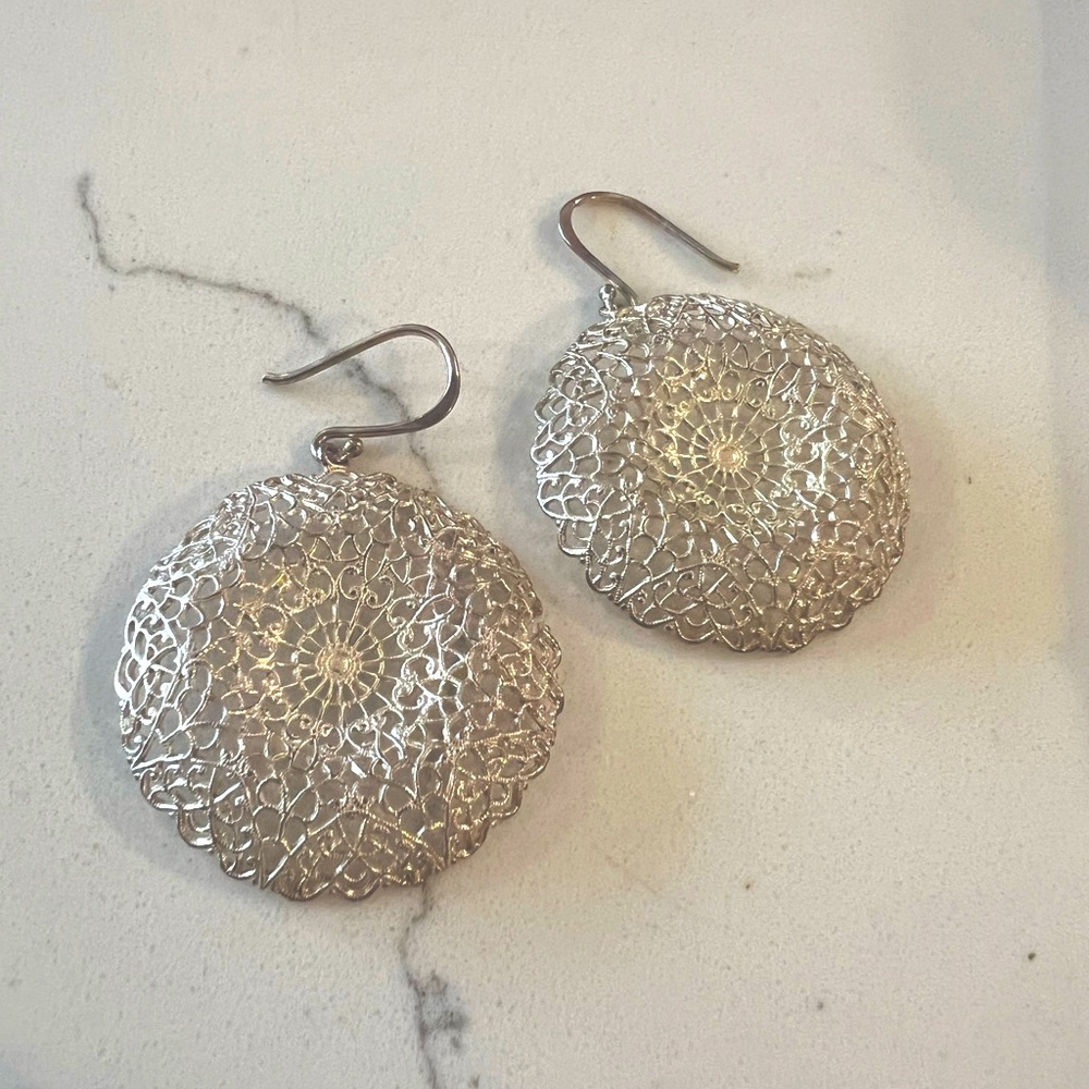 Stella Dot Silver Jasmine lace circle earrings